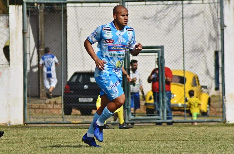 Wesley tem passagens pelo Rio Claro, Inter de Bebedouro, Rio Branco (SP) e Grêmio Catanduvense (Foto: Reprodução)